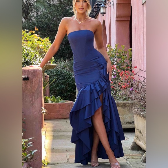 babyboo Dresses & Skirts - Babyboo ANGELINA MAXI DRESS Navy Maxi Dress. Size: XS